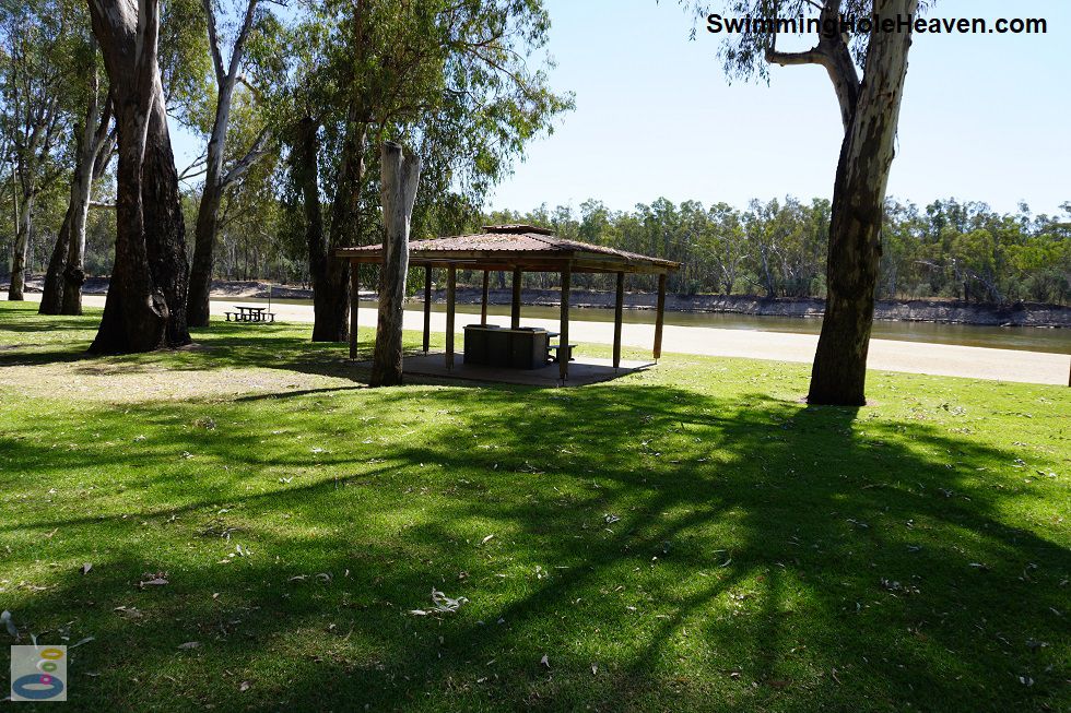 Thompsons Beach, Cobram